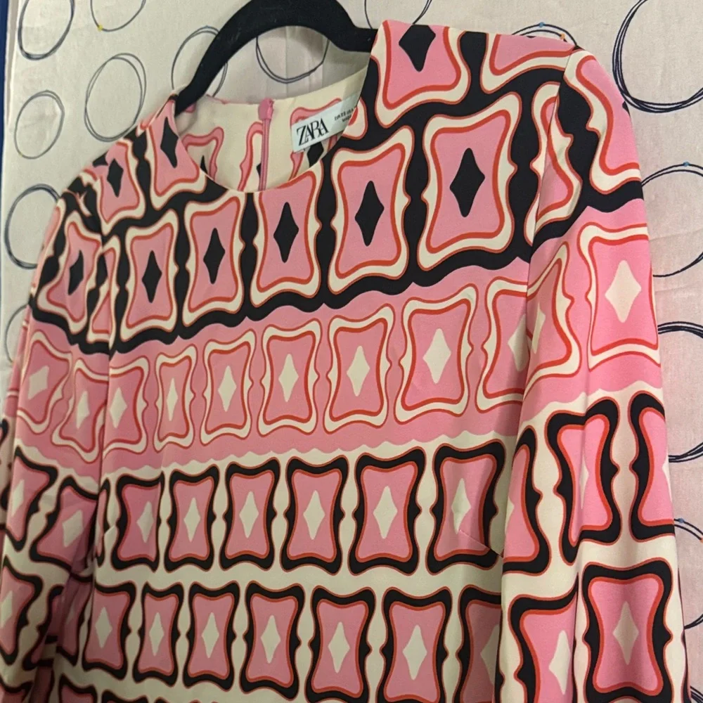 Zara Multicolor Patterned Top - Picture 4 of 4